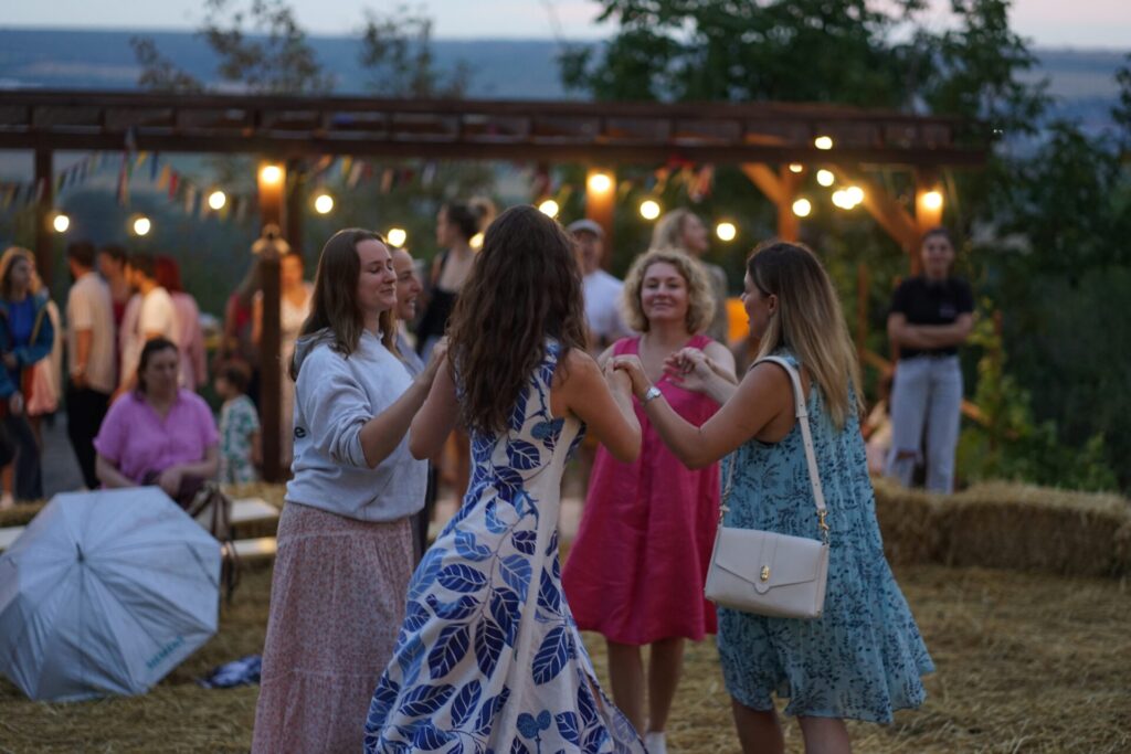 Pensiune din Moldova Two Doves House Pohrebea 