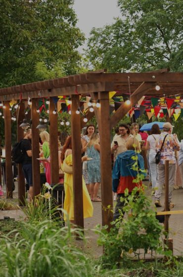 Eveniment la Two Doves House Pohrebea